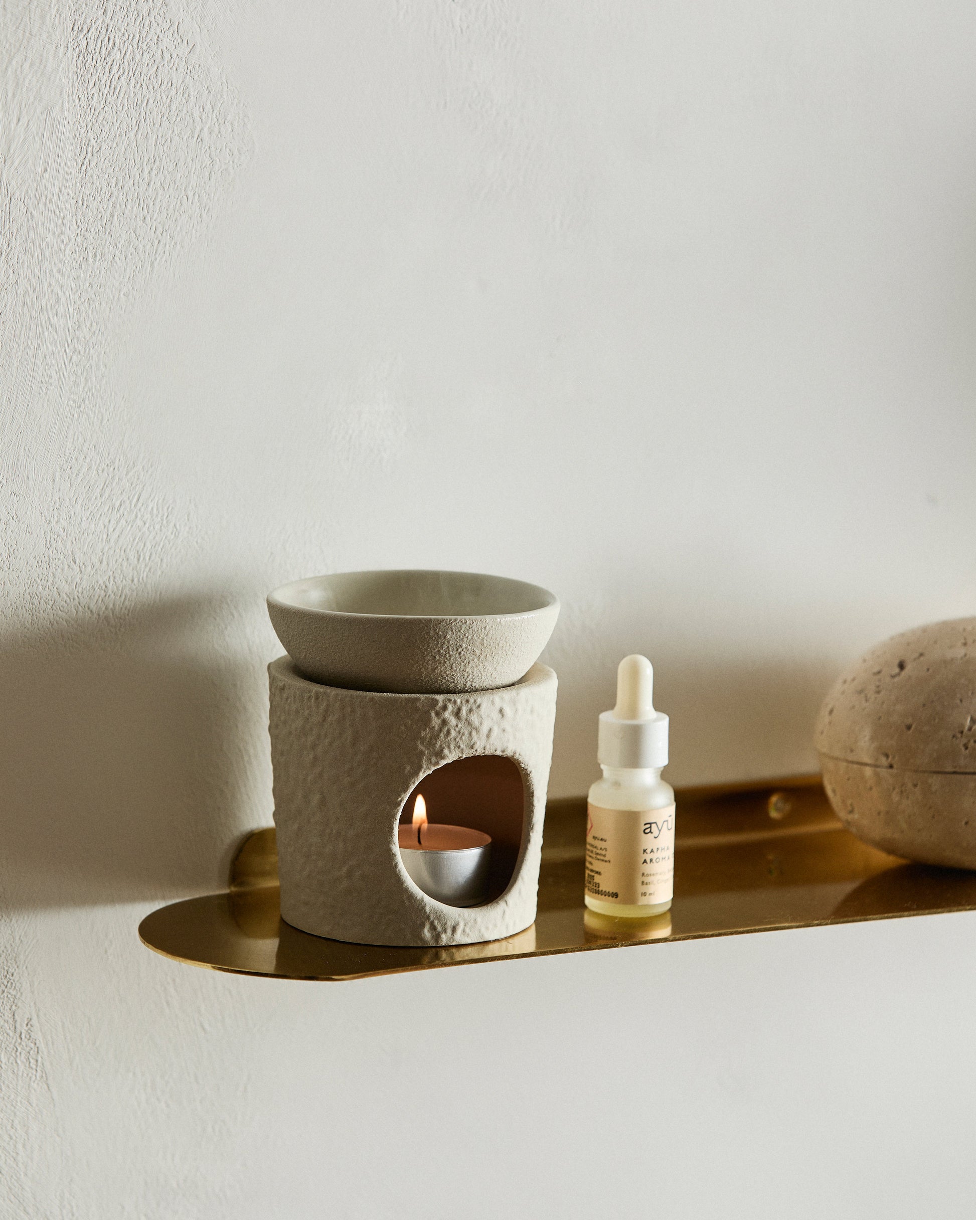 Aroma brænder, keramisk
Råhvid
https://dk.ayu.eu/collections/accessories/products/ayu-aroma-braender-keramisk-rahvid