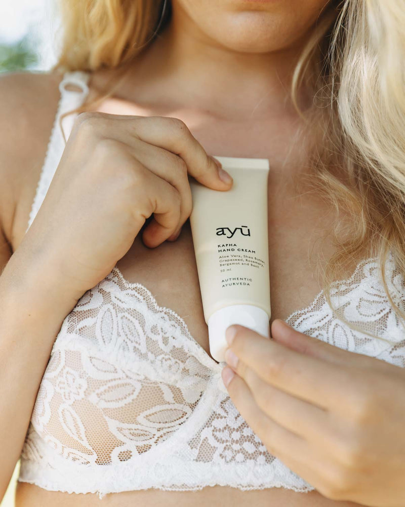 Lotion og fugtighedscremer https://dk.ayu.eu/collections/handcreme/products/ayu-kapha-hand-creme