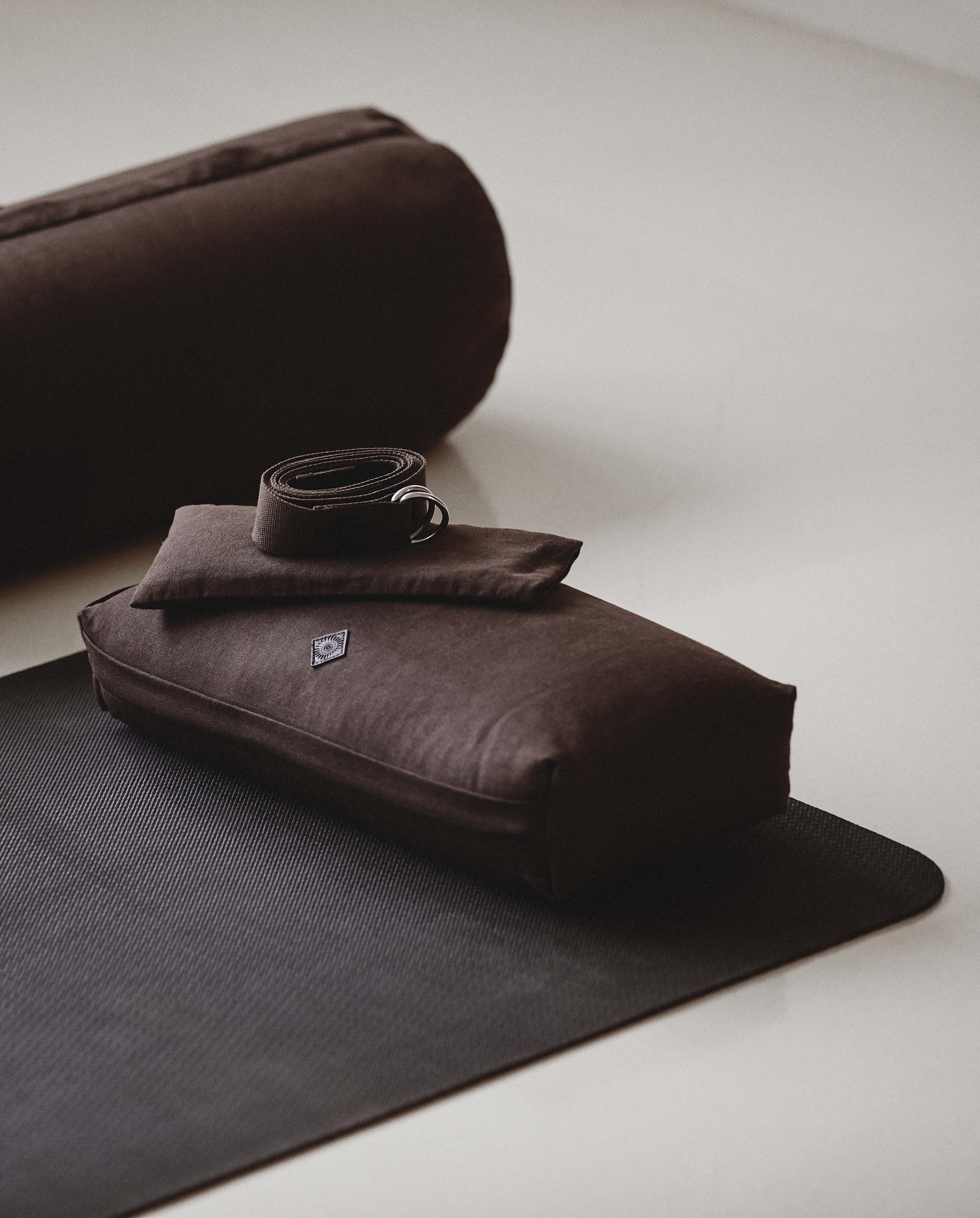 Yogamåtte i naturgummi - Brun
https://dk.ayu.eu/collections/yoga-matte-i-naturgummi-skridsikker-og-stabil/products/yoga-matte-i-naturgummi-brun