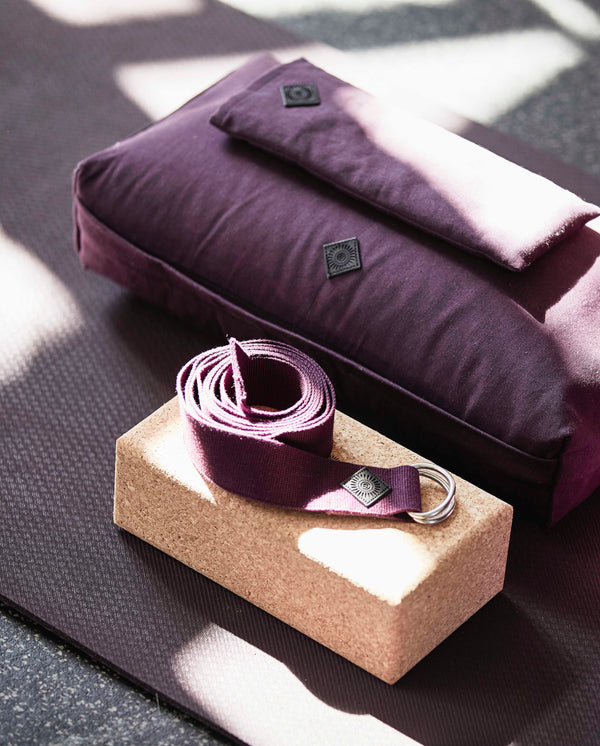 YOGA og meditationshynde - 40x20 cm - burgundy