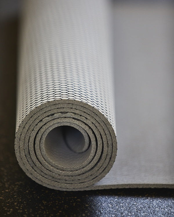 Yogamåtte i naturgummi - Grå
https://dk.ayu.eu/collections/yoga-matte-i-naturgummi-skridsikker-og-stabil/products/yoga-matte-i-naturgummi-60x173-cm-gra